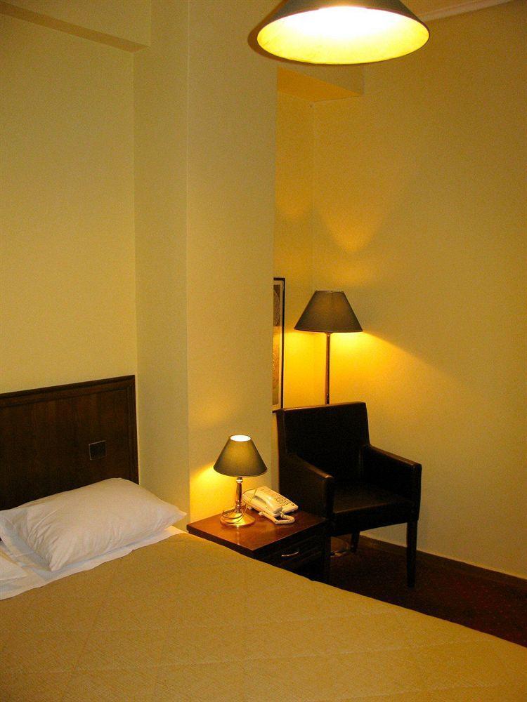 Nicola Hotel Athene Kamer foto